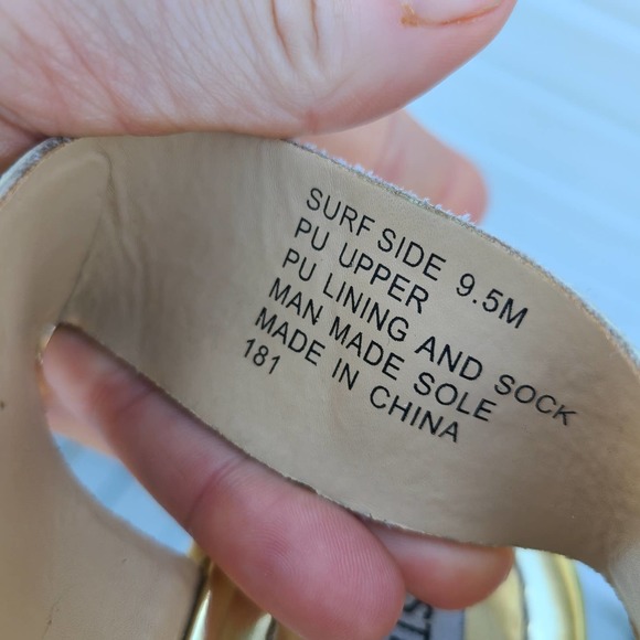 Steve Madden Surfside Vintage Platform Metallic Gold Sandal - Picture 11 of 13